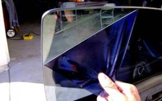 Как снять тонировку со стекла автомобиля